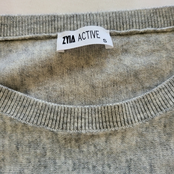 Zyia Gray Zanzibar Sweater - Picture 2 of 4